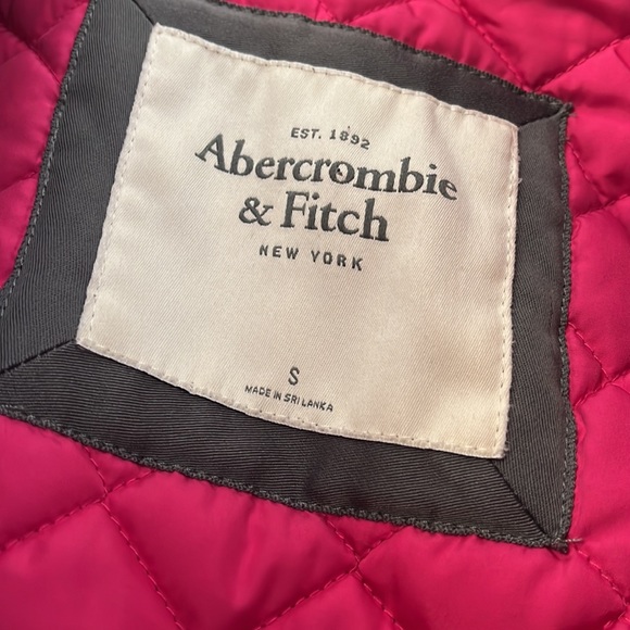 Abercrombie & Fitch Jacket! Size Small! 🥰 - Picture 4 of 11